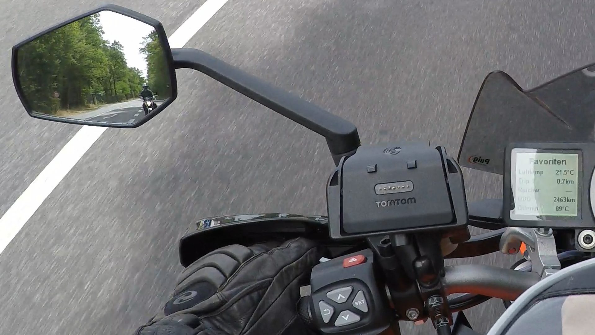 Bild  17.06.15(7) wird geladen, bitte warten...