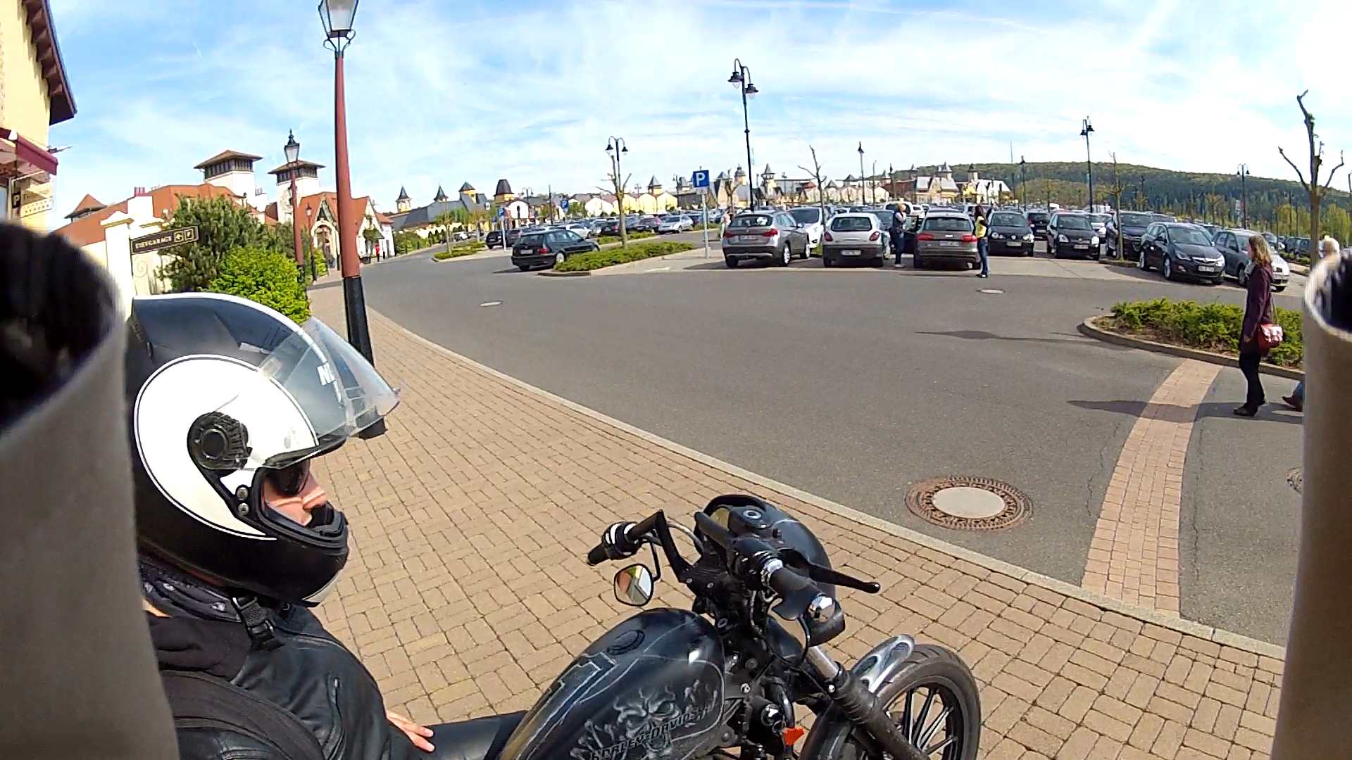 Bild  06 wird geladen, bitte warten...