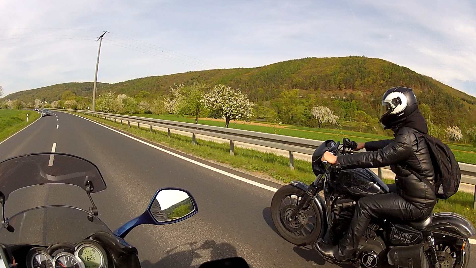 Bild  35 wird geladen, bitte warten...