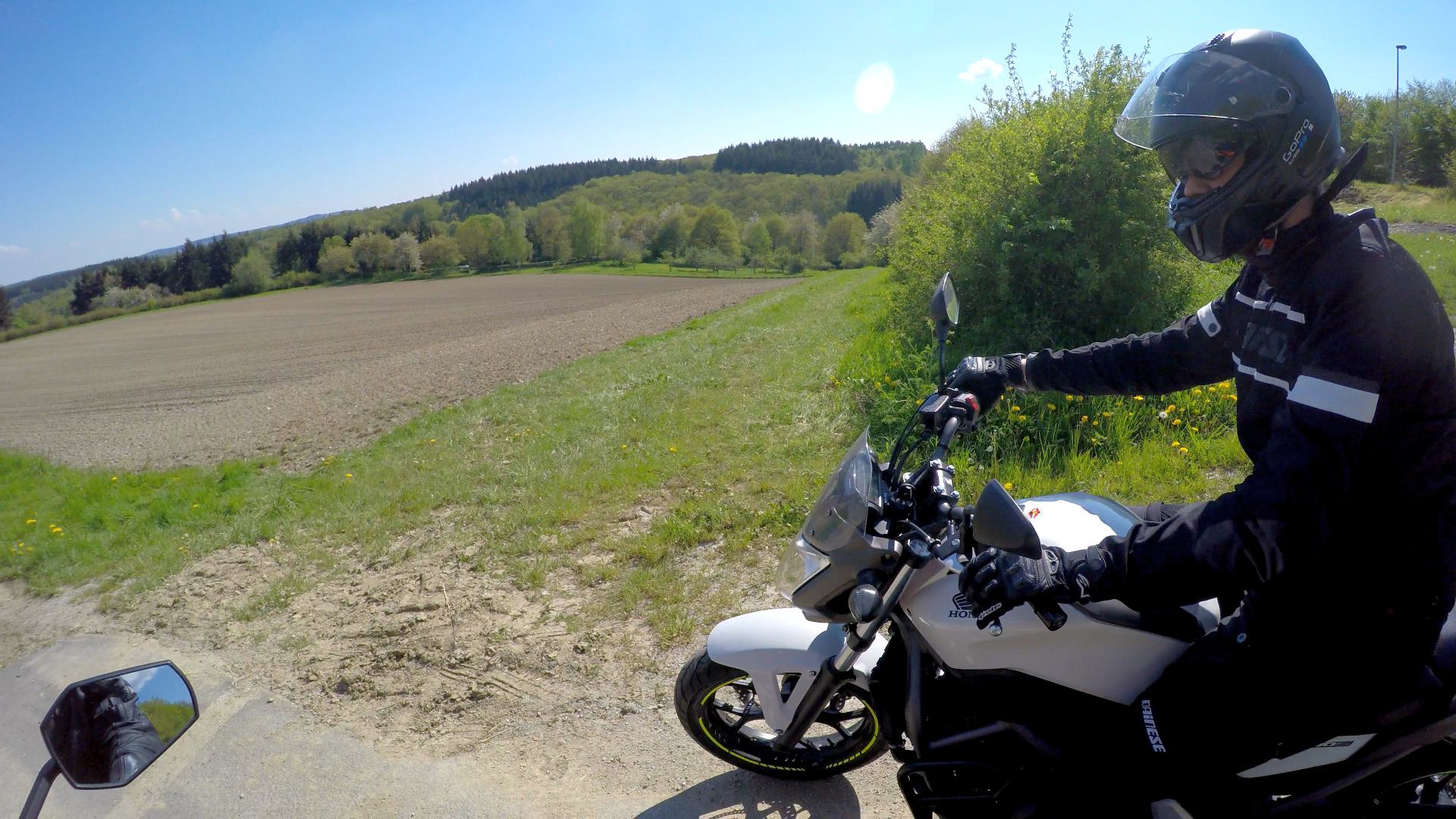 Bild  2016-05-07-12 wird geladen, bitte warten...