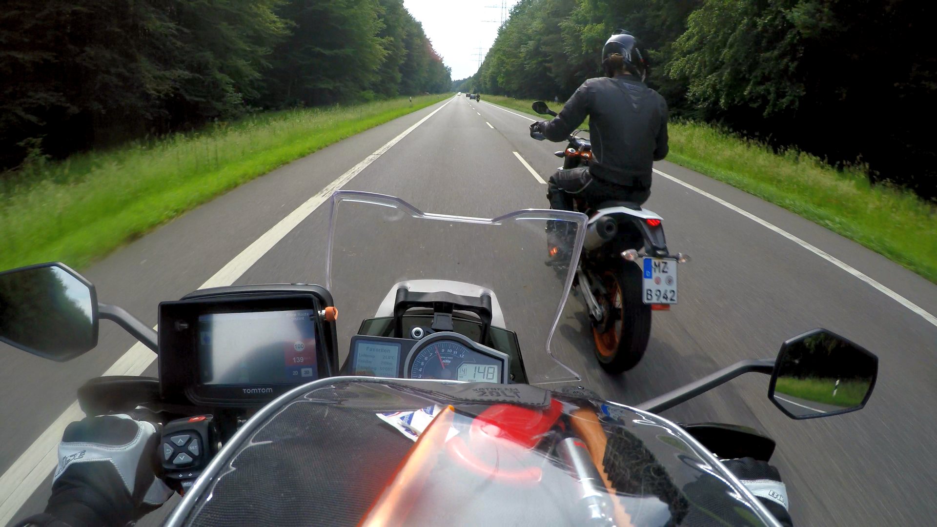 Bild  2016-06-05-32 wird geladen, bitte warten...